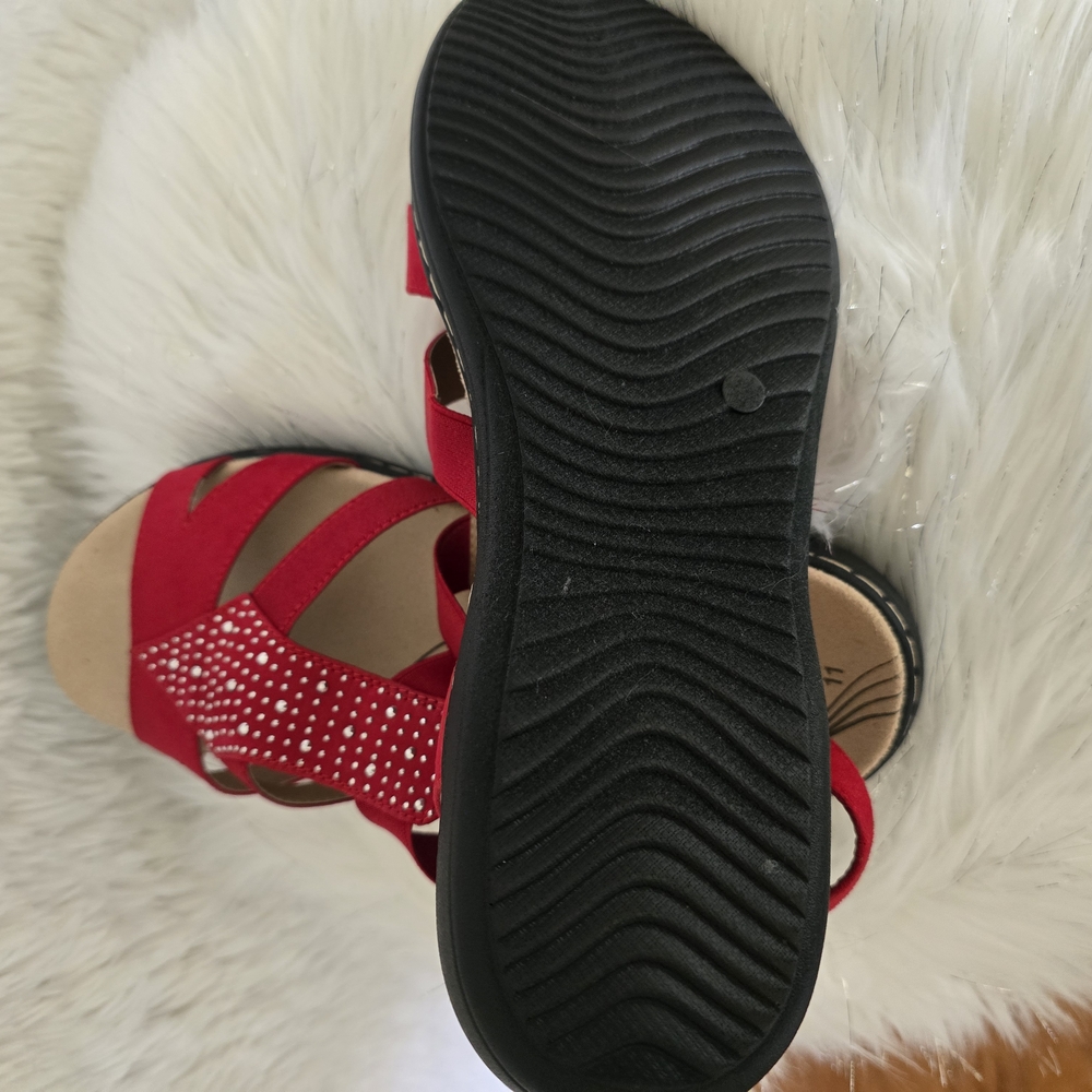Dream Pairs Red Rhinestone Sandals - Picture 3 of 8